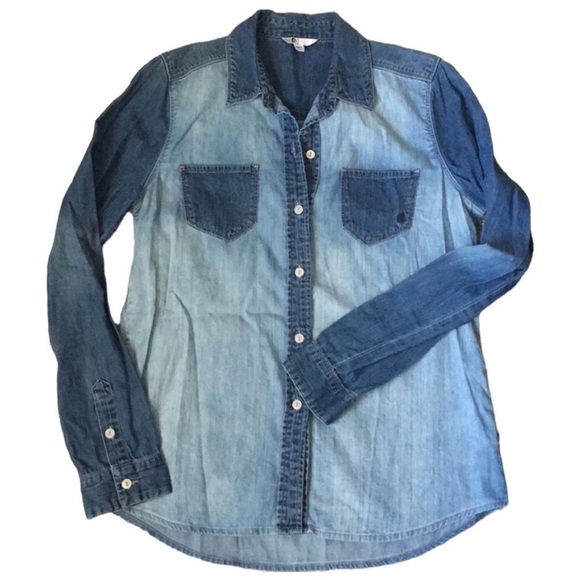 VOLCOM Two Tone Denim Shirt Small women buttondown - Picture 1 of 6
